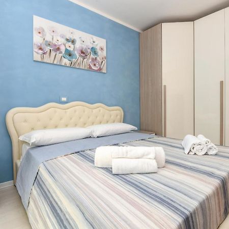 My Desenzano Holiday Apartment เดเซนซาโนเดลการ์ดา ภายนอก รูปภาพ